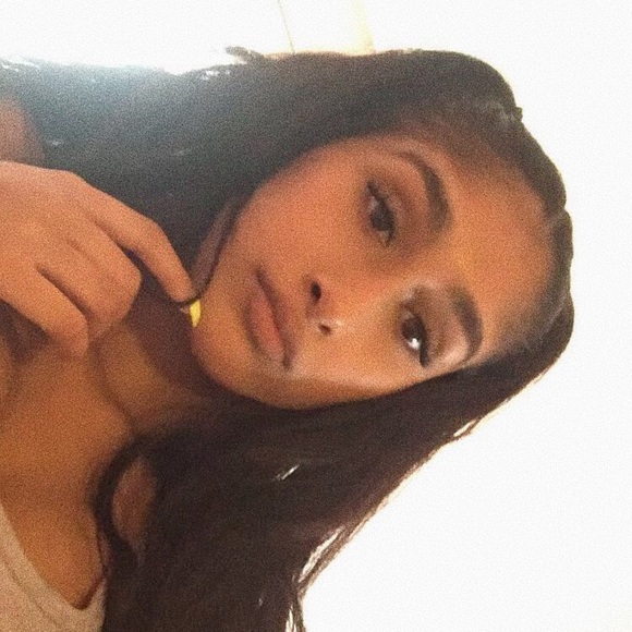 Meet your Posher, Maryam - Picture 1 of 1